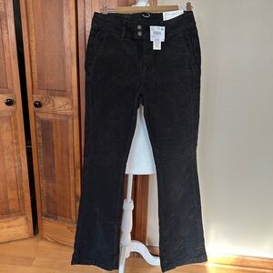 NWT! size 8 High rise boot kick corduroys